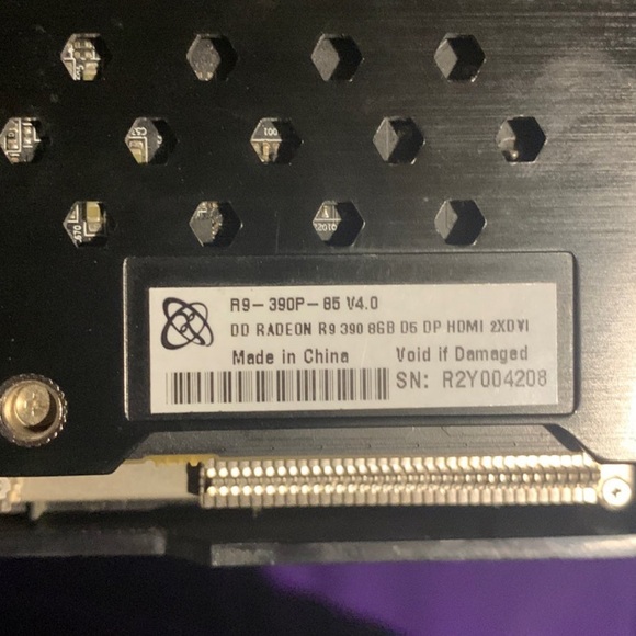 XFX AMD Radeon R9 390 8gb VRAM - Picture 3 of 3